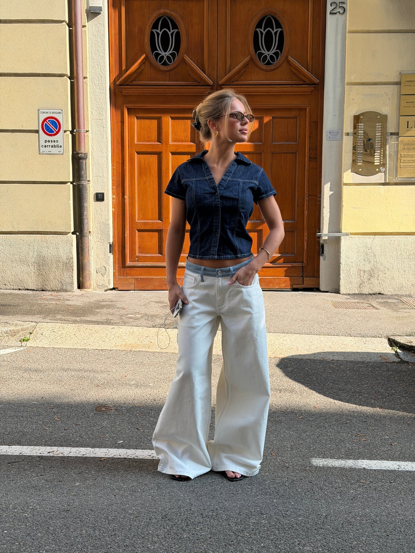 Striped low-waisted loose jeans