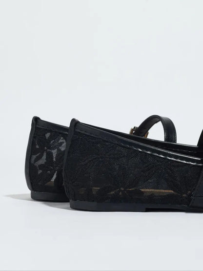 Noirelle Lace Flats